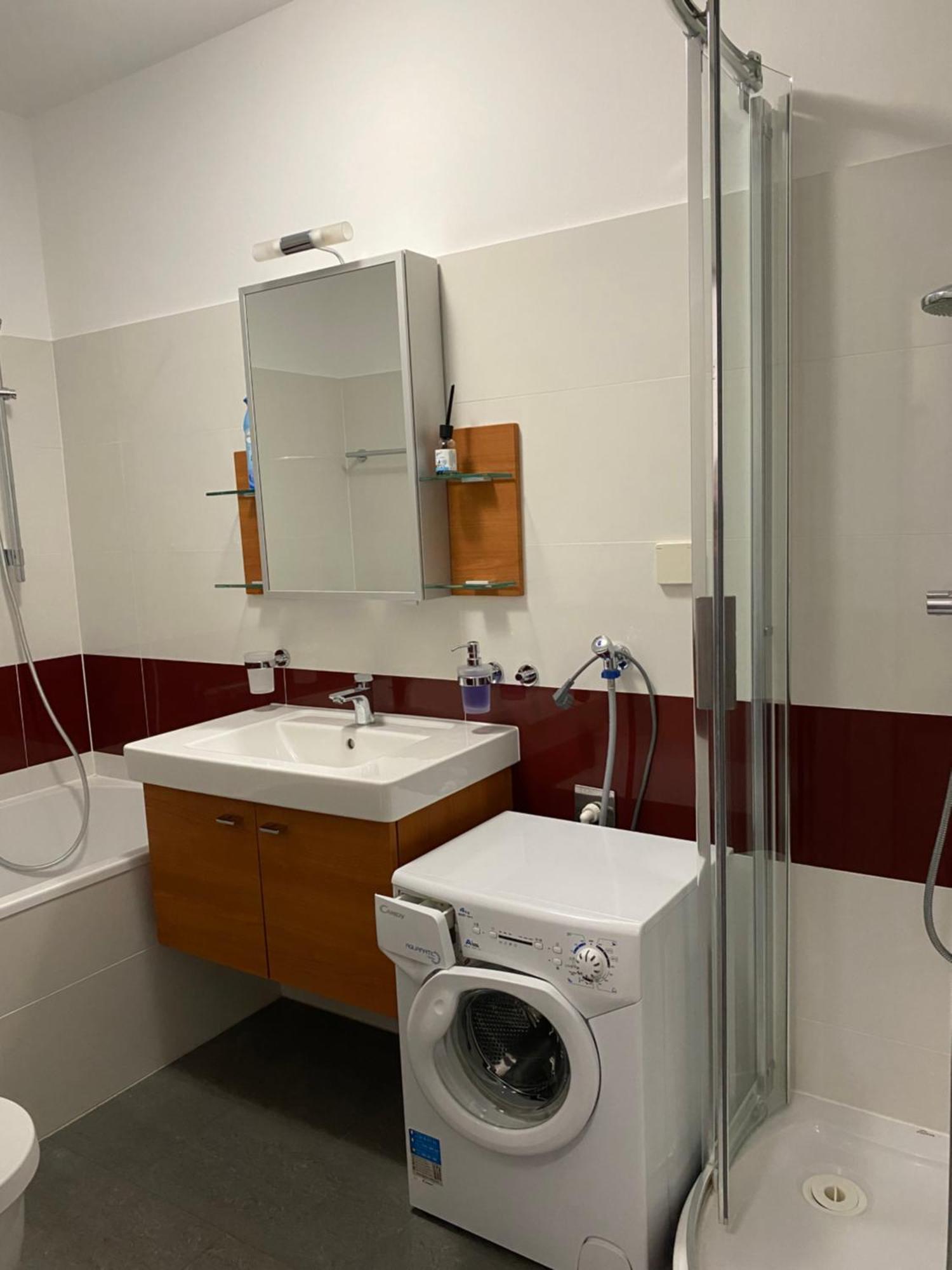 Apartment Grazbachgasse - Gratis Tiefgaragenplatz المظهر الخارجي الصورة